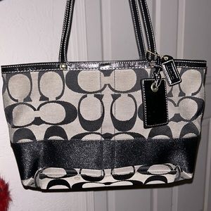 COPY - Coach Signature Canvas Size Medium Black & Gray Bag